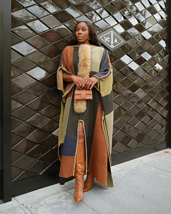LOOK 1192 LONG PONCHO WITH FAUX FUR DETAILS | PRE-ORDER
