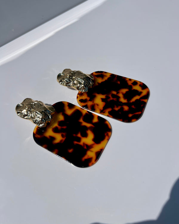 UNIQUE MULTI COLOR EARRINGS WITH GOLD DETAILS